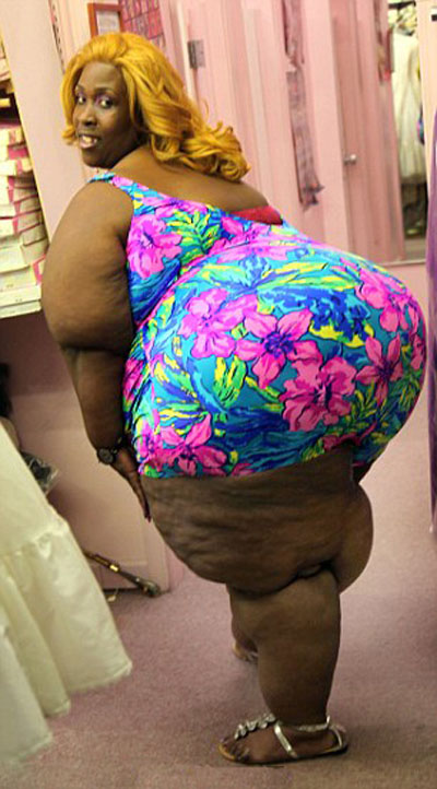 美国胖女臀围2米重400斤曾经坐坏马桶